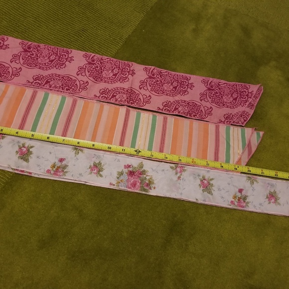 SOLD..4/$20 3 Pretty Scarves/Belts/Hair Scarves - Picture 2 of 5